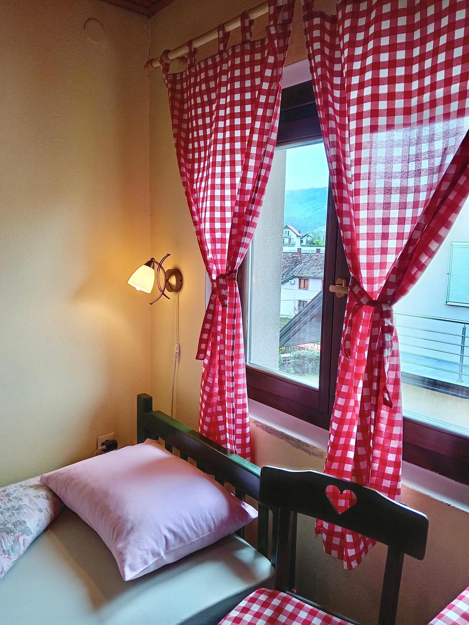Putnicka Kuca Kod Dragane Hotel Bajina Basta Exterior foto